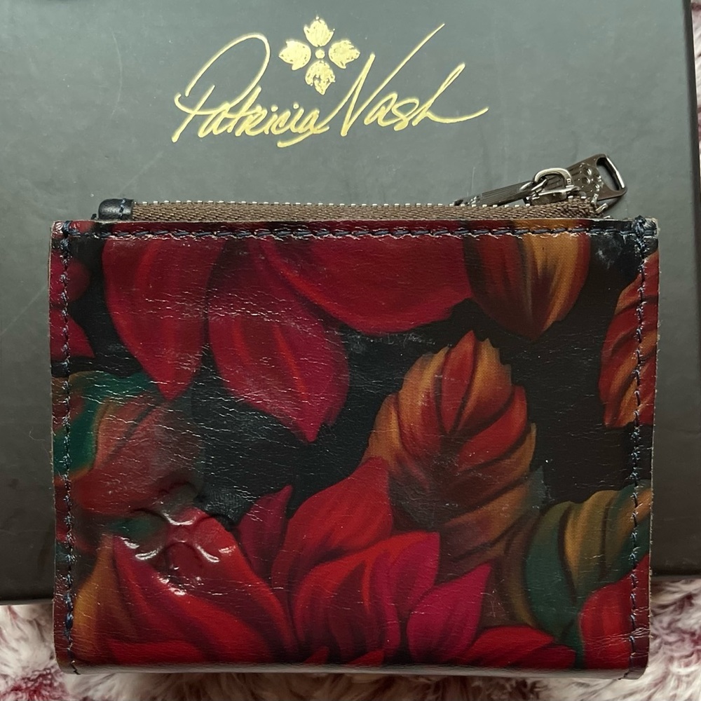 Patricia Nash Wallet & Mirror Set❤️